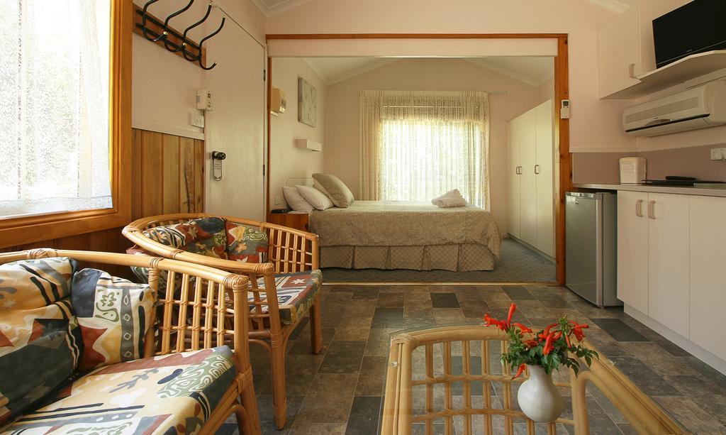 Chalet Swisse Spa Malua Bay Экстерьер фото
